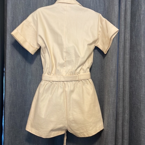 Line and dot tan romper - Picture 8 of 8